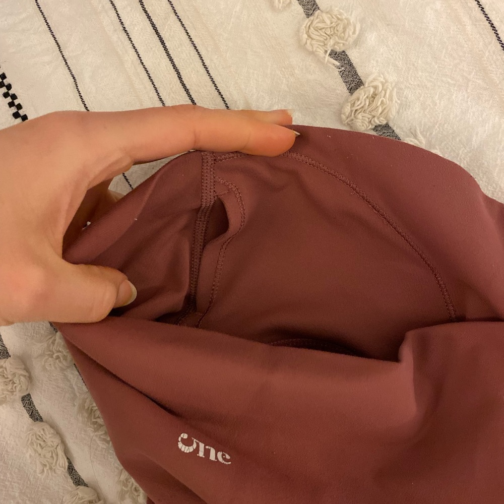 One Muse dark pink leggings - Picture 3 of 3